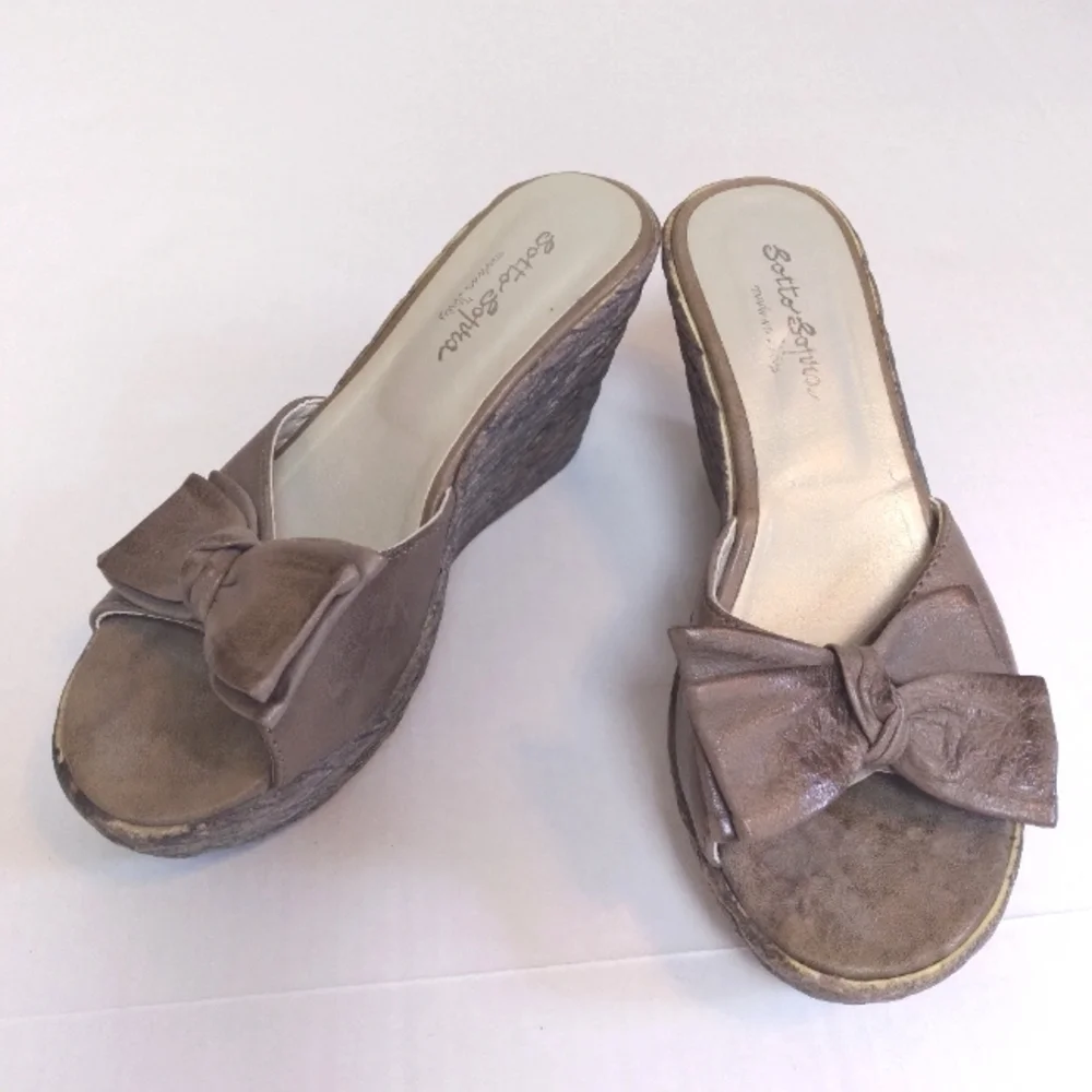 Sotto Sopra Italian Leather Bow Wedge Sandals 6.5